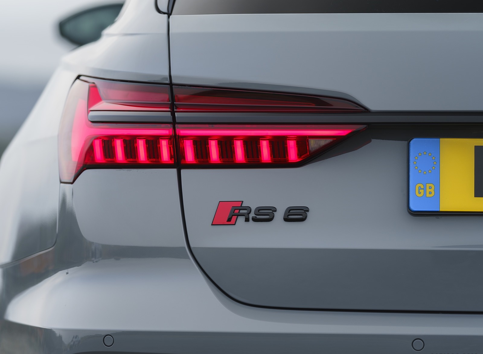 2020 Audi RS 6 Avant (UK-Spec) Tail Light Wallpapers #97 of 146