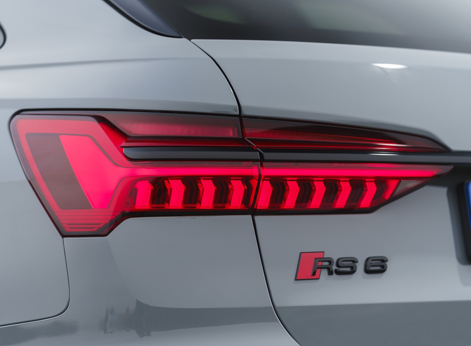2020 Audi RS 6 Avant (UK-Spec) Tail Light Wallpapers #93 of 146