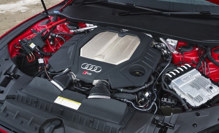 2020 Audi RS 7 Sportback (UK-Spec) Engine Wallpapers 450x275 (83)