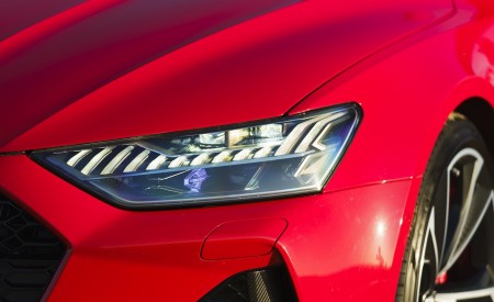 2020 Audi RS 7 Sportback (UK-Spec) Headlight Wallpapers 450x275 (51)