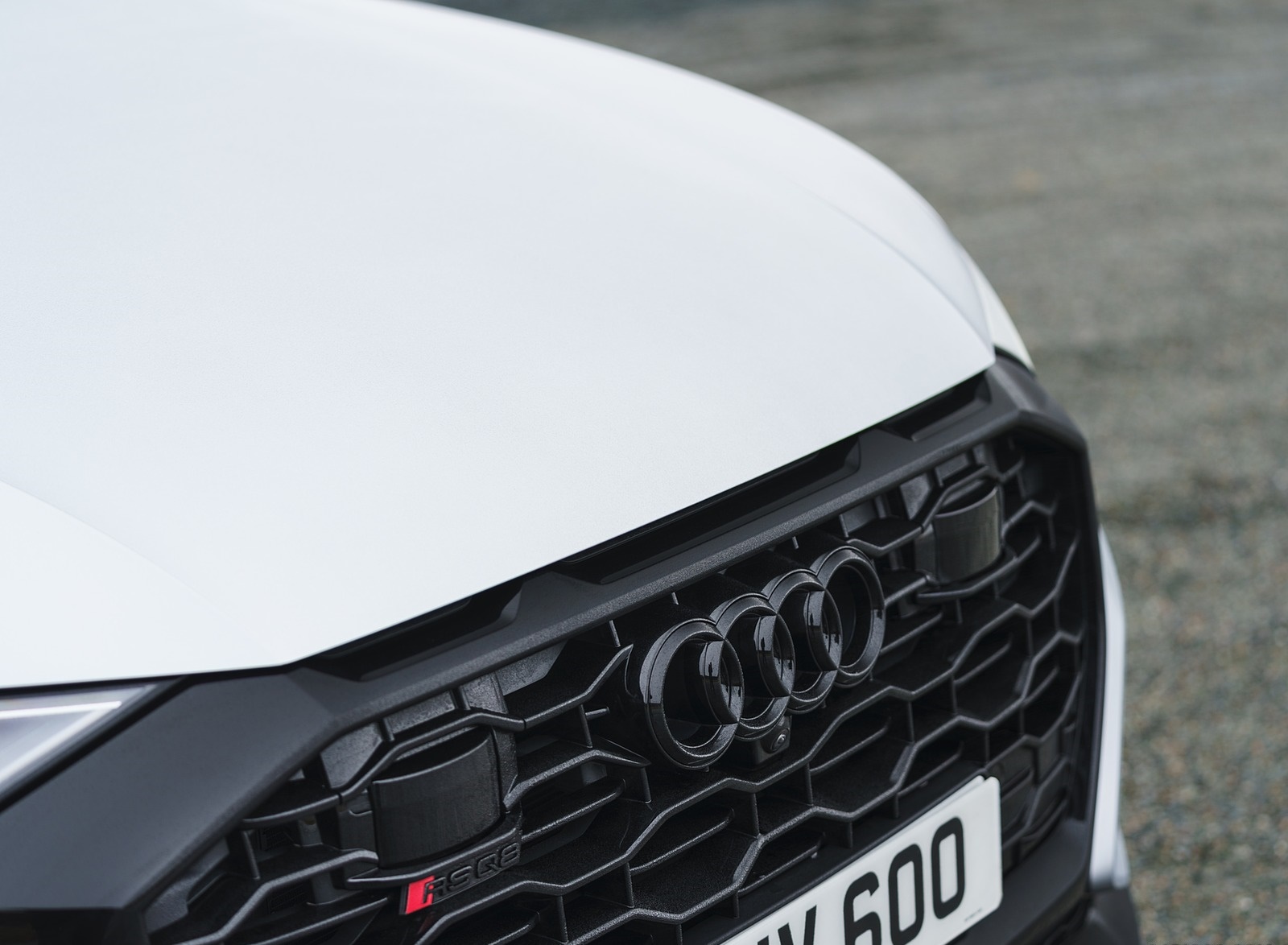 2020 Audi RS Q8 (UK-Spec) Grill Wallpapers #53 of 90
