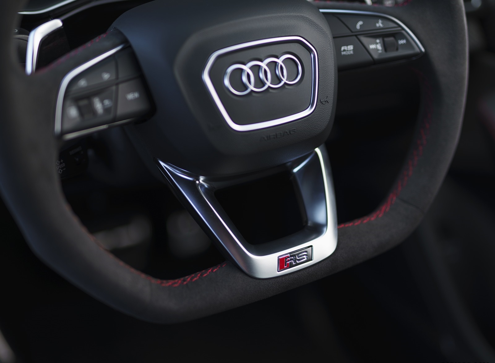 2020 Audi RS Q8 (UK-Spec) Interior Steering Wheel Wallpapers #73 of 90