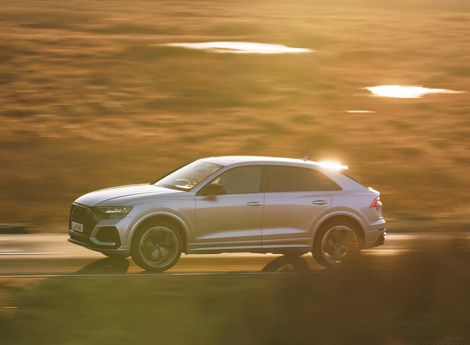 2020 Audi RS Q8 (UK-Spec) Side Wallpapers #20 of 90