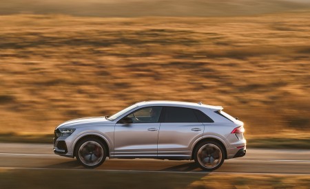 2020 Audi RS Q8 (UK-Spec) Side Wallpapers 450x275 (21)