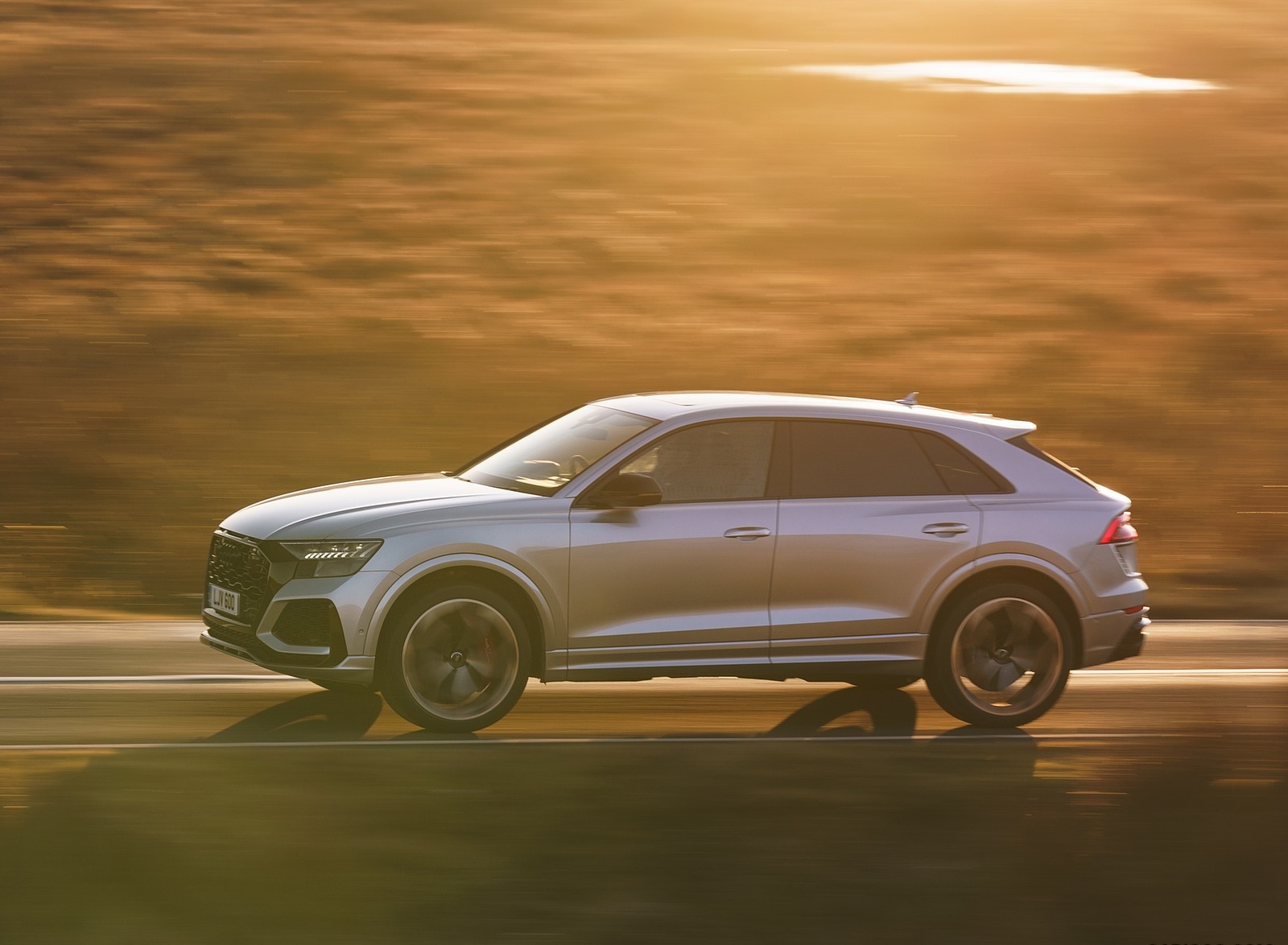 2020 Audi RS Q8 (UK-Spec) Side Wallpapers #22 of 90