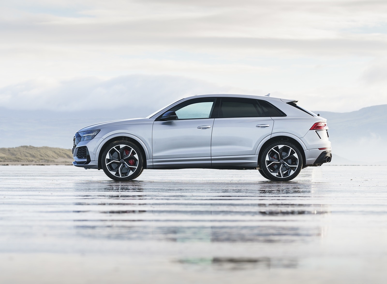 2020 Audi RS Q8 (UK-Spec) Side Wallpapers #44 of 90