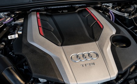 2020 Audi S6 (US-Spec) Engine Wallpapers 450x275 (17)