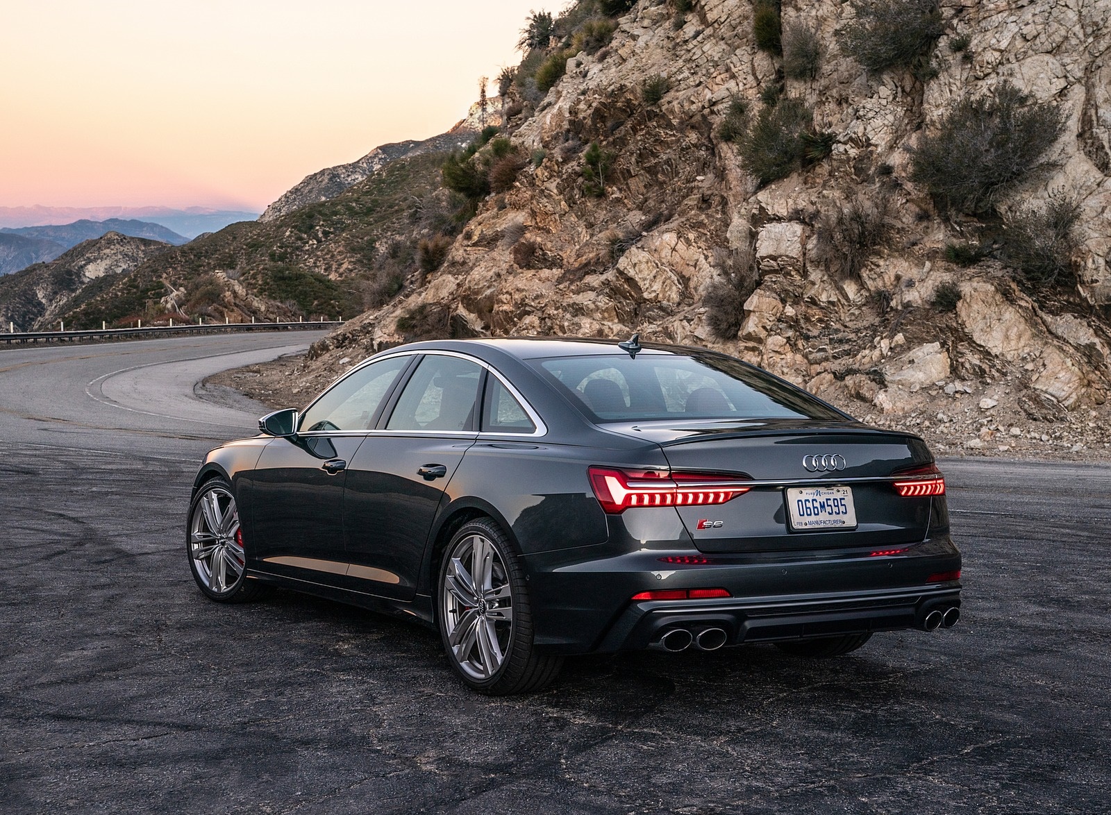 2020 Audi S6 (US-Spec) Rear Three-Quarter Wallpapers #10 of 24