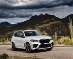 2020 BMW X5 M Competition (Color: Mineral White; US-Spec) Front Three-Quarter Wallpapers 150x120
