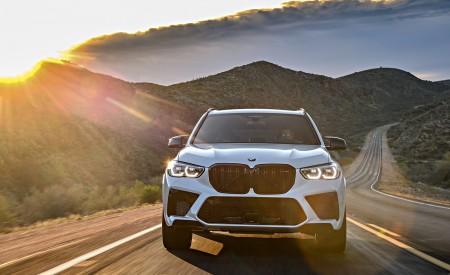 2020 BMW X5 M Competition (Color: Mineral White; US-Spec) Front Wallpapers 450x275 (135)