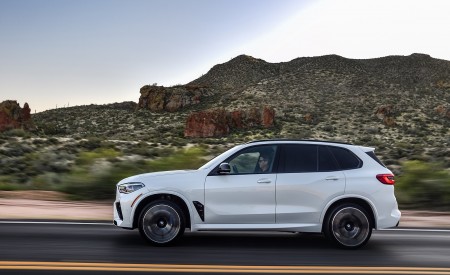 2020 BMW X5 M Competition (Color: Mineral White; US-Spec) Side Wallpapers 450x275 (167)