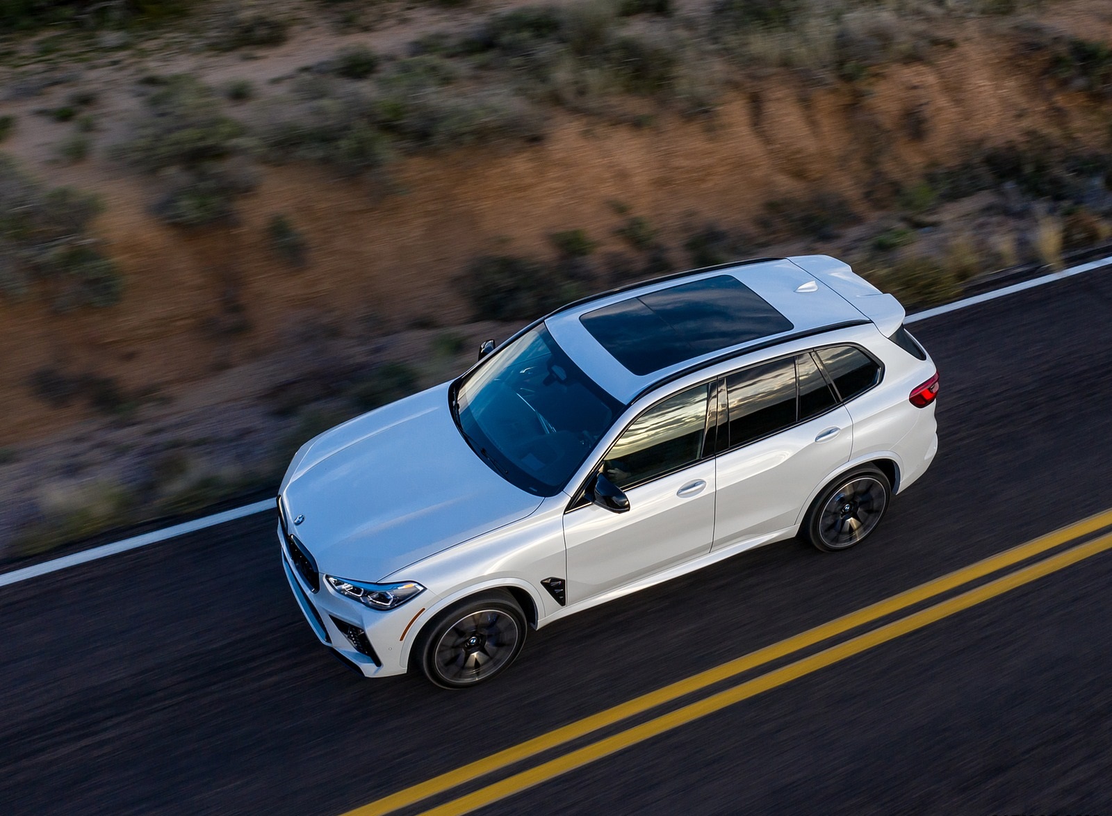 2020 BMW X5 M Competition (Color: Mineral White; US-Spec) Top Wallpapers #149 of 196