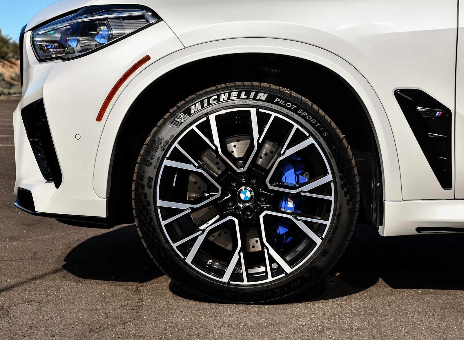 2020 BMW X5 M Competition (Color: Mineral White; US-Spec) Wheel Wallpapers #180 of 196
