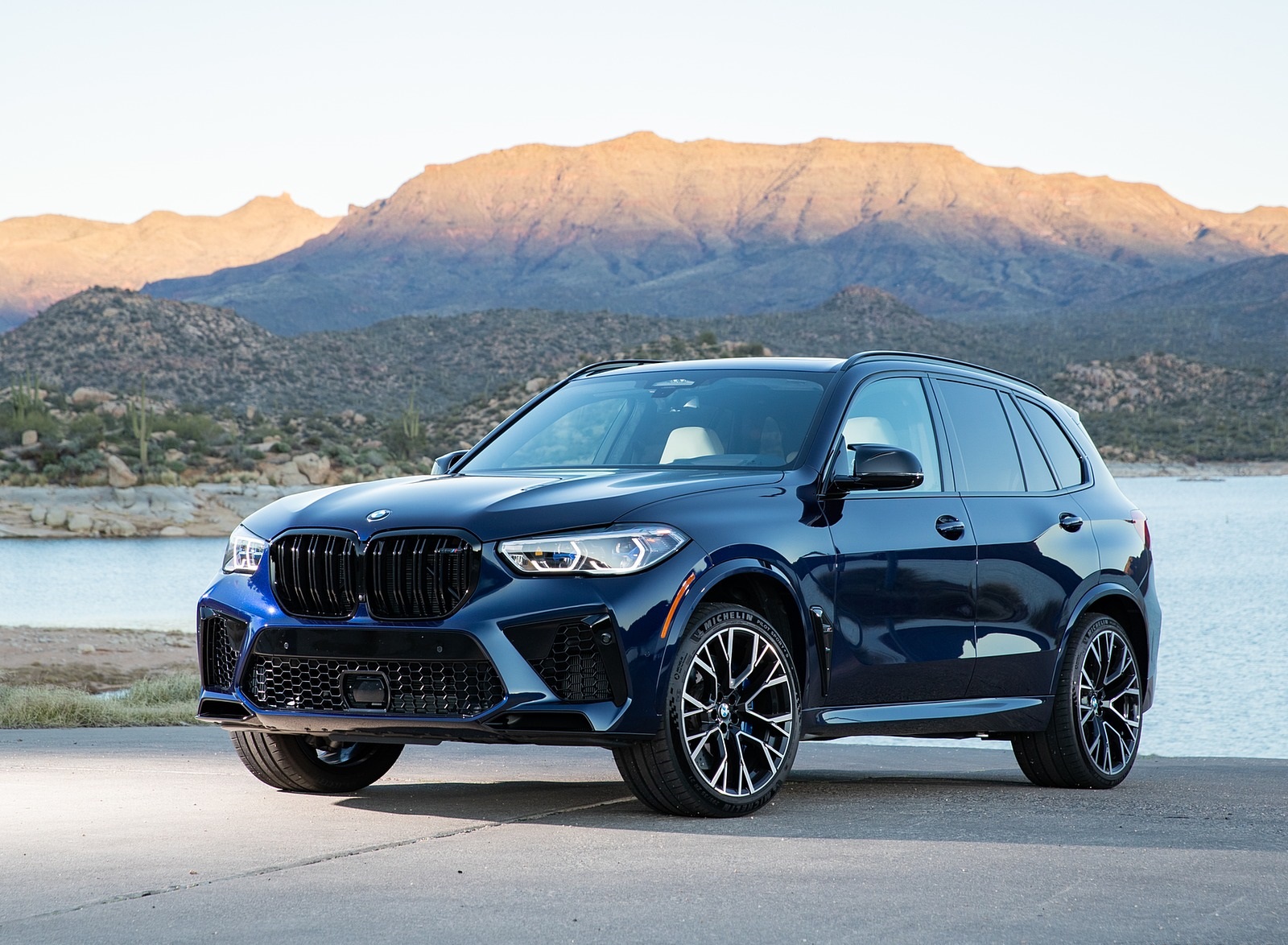 2020 BMW X5 M Competition (Color: Tanzanit Blue Metallic; US-Spec) Front Three-Quarter Wallpapers #66 of 196