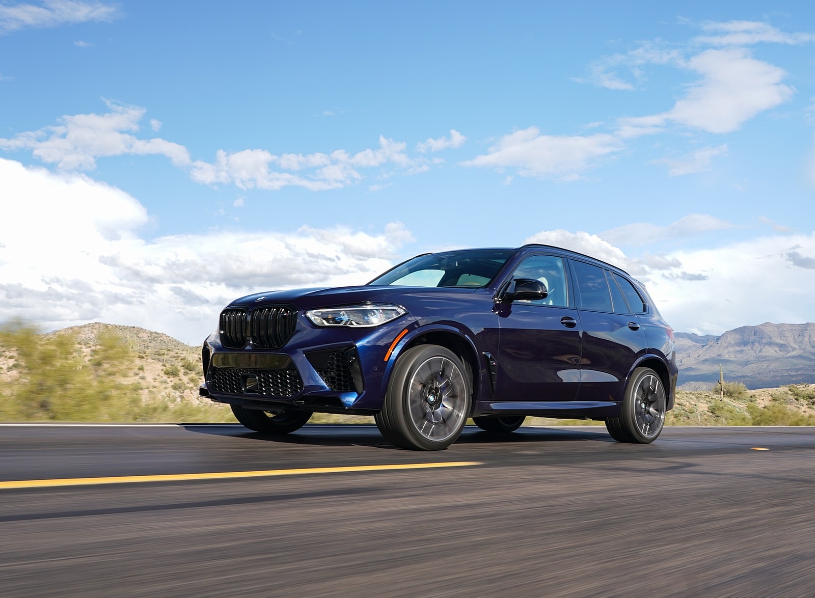 2020 BMW X5 M Competition (Color: Tanzanit Blue Metallic; US-Spec) Front Three-Quarter Wallpapers #20 of 196