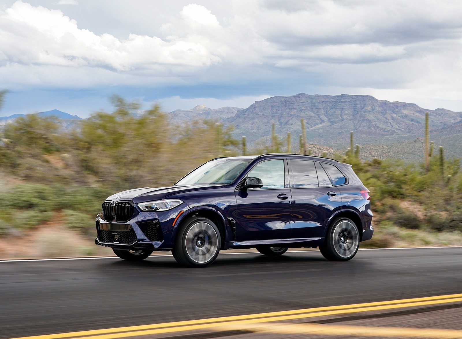 2020 BMW X5 M Competition (Color: Tanzanit Blue Metallic; US-Spec) Front Three-Quarter Wallpapers #14 of 196