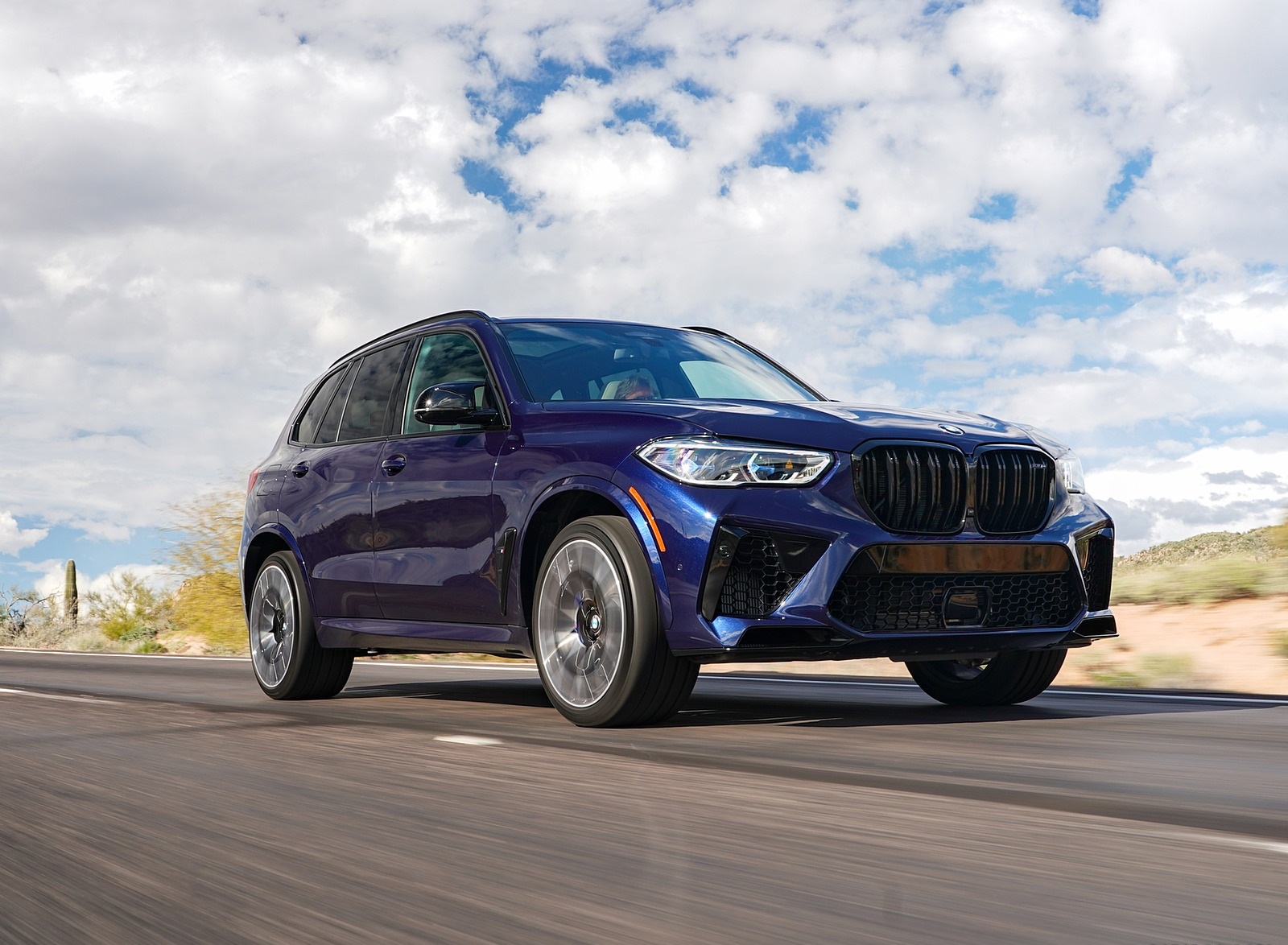 2020 BMW X5 M Competition (Color: Tanzanit Blue Metallic; US-Spec) Front Three-Quarter Wallpapers #23 of 196