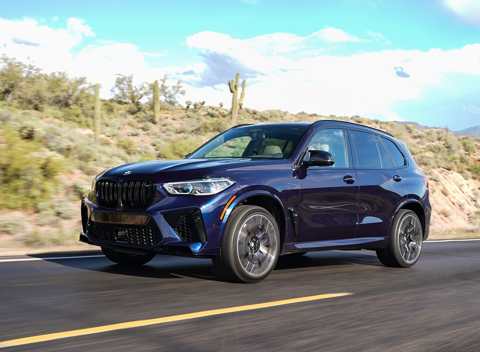 2020 BMW X5 M Competition (Color: Tanzanit Blue Metallic; US-Spec) Front Three-Quarter Wallpapers #31 of 196