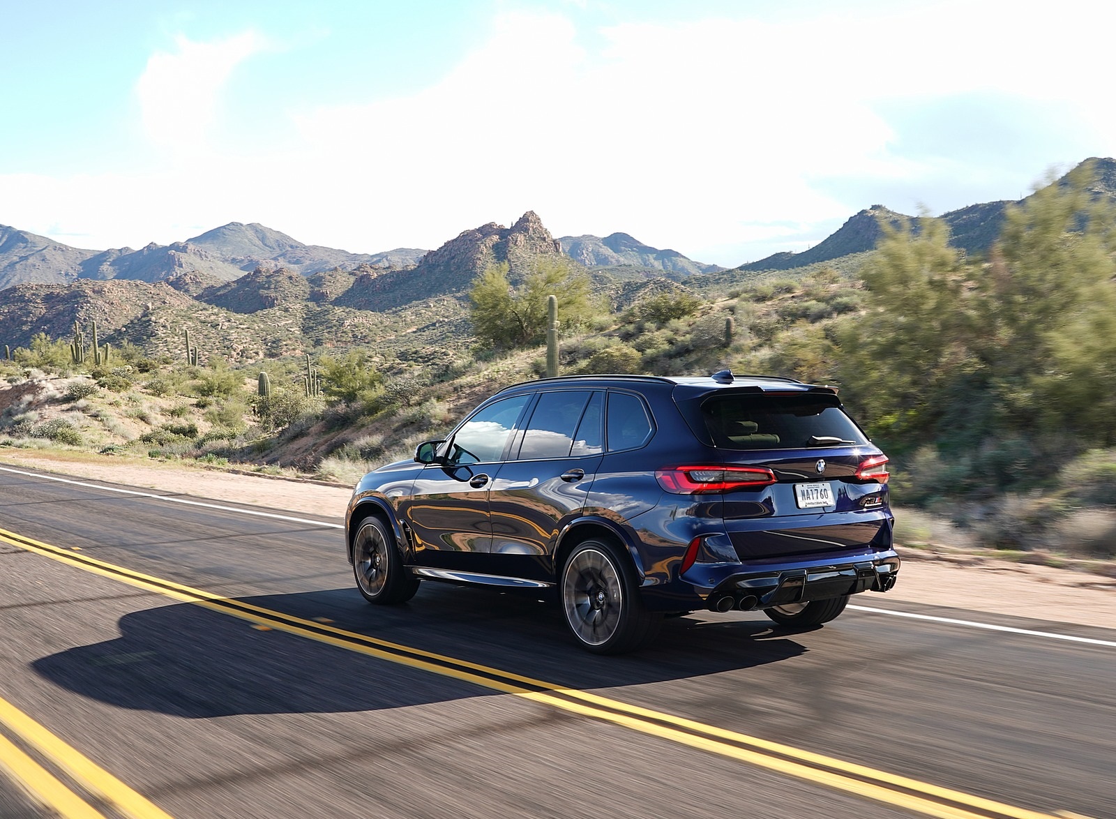 2020 BMW X5 M Competition (Color: Tanzanit Blue Metallic; US-Spec) Rear Three-Quarter Wallpapers #33 of 196