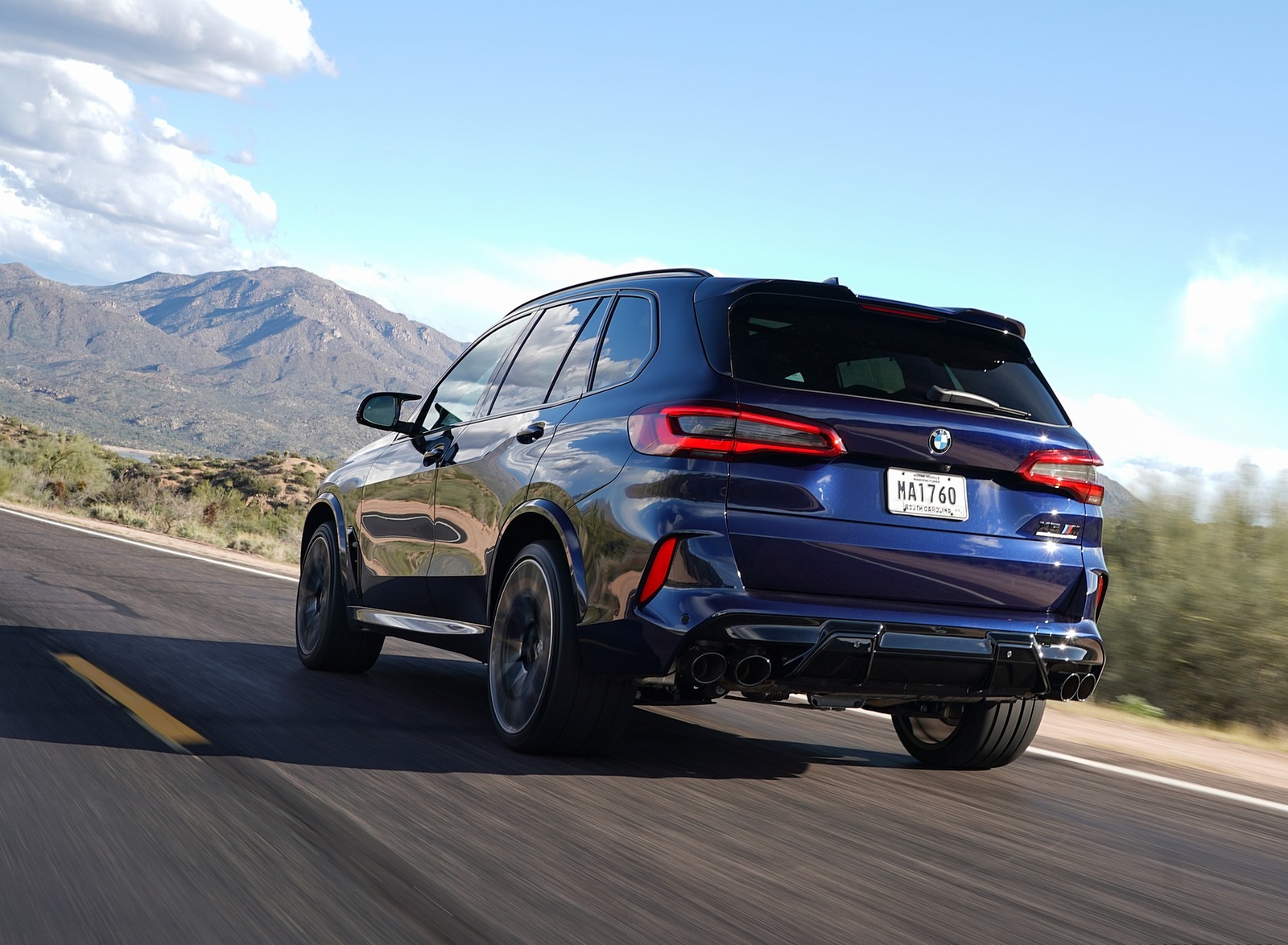 2020 BMW X5 M Competition (Color: Tanzanit Blue Metallic; US-Spec) Rear Three-Quarter Wallpapers #28 of 196