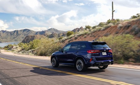 2020 BMW X5 M Competition (Color: Tanzanit Blue Metallic; US-Spec) Rear Three-Quarter Wallpapers 450x275 (38)