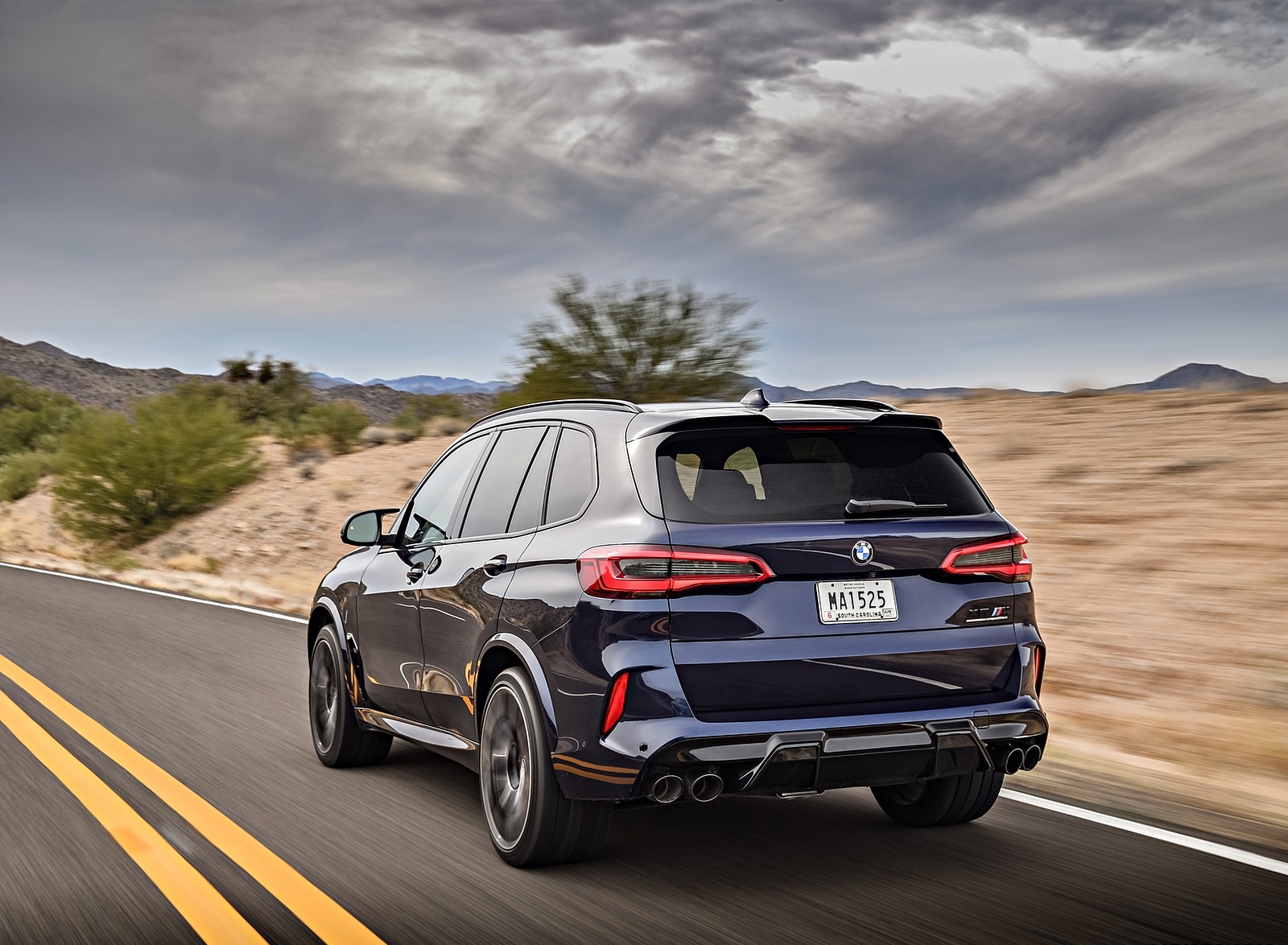 2020 BMW X5 M Competition (Color: Tanzanit Blue Metallic; US-Spec) Rear Three-Quarter Wallpapers #5 of 196