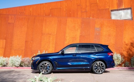 2020 BMW X5 M Competition (Color: Tanzanit Blue Metallic; US-Spec) Side Wallpapers 450x275 (64)