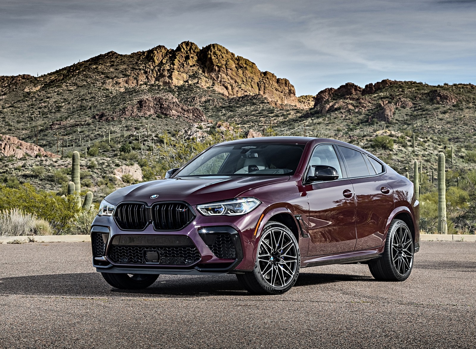 2020 BMW X6 M Competition (Color: Ametrine Metallic; US-Spec) Front Three-Quarter Wallpapers #69 of 206