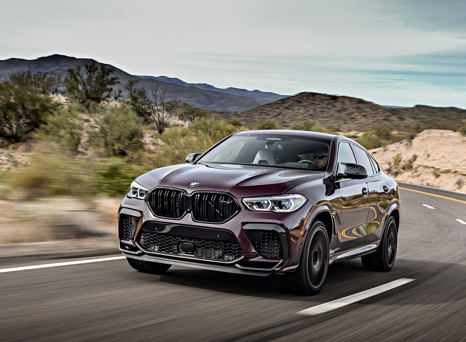 2020 BMW X6 M Competition (Color: Ametrine Metallic; US-Spec) Front Three-Quarter Wallpapers #39 of 206