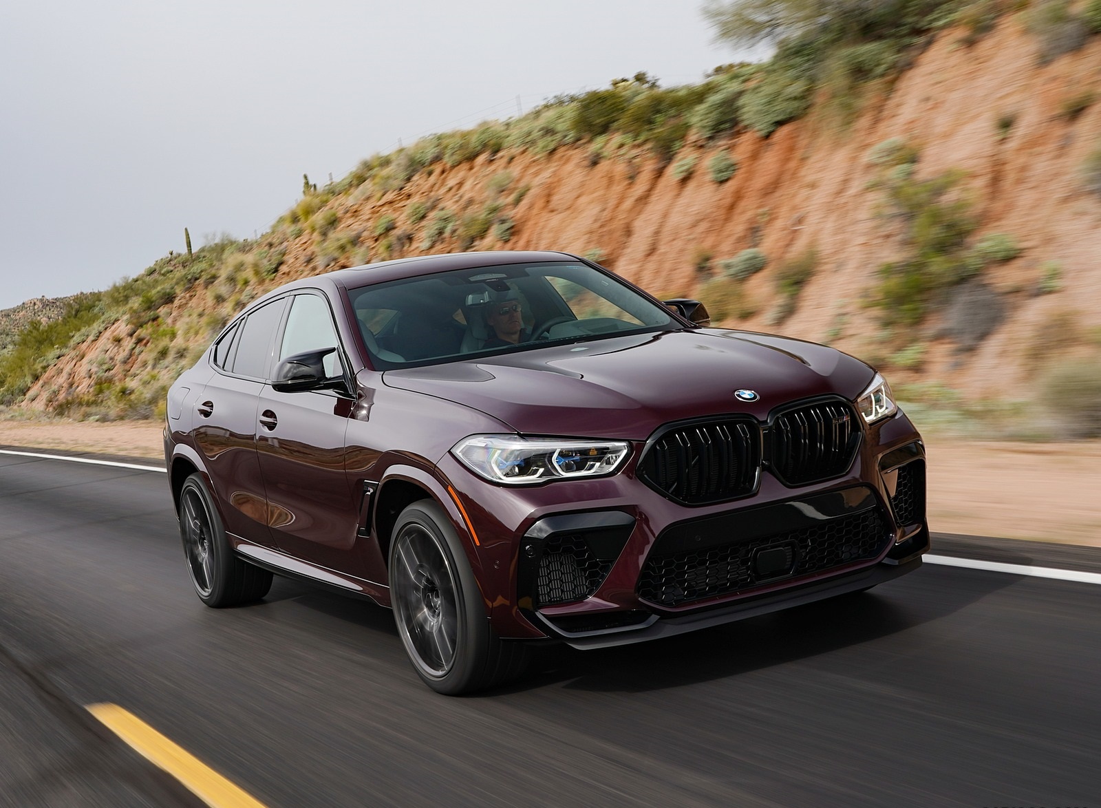 2020 BMW X6 M Competition (Color: Ametrine Metallic; US-Spec) Front Three-Quarter Wallpapers #27 of 206