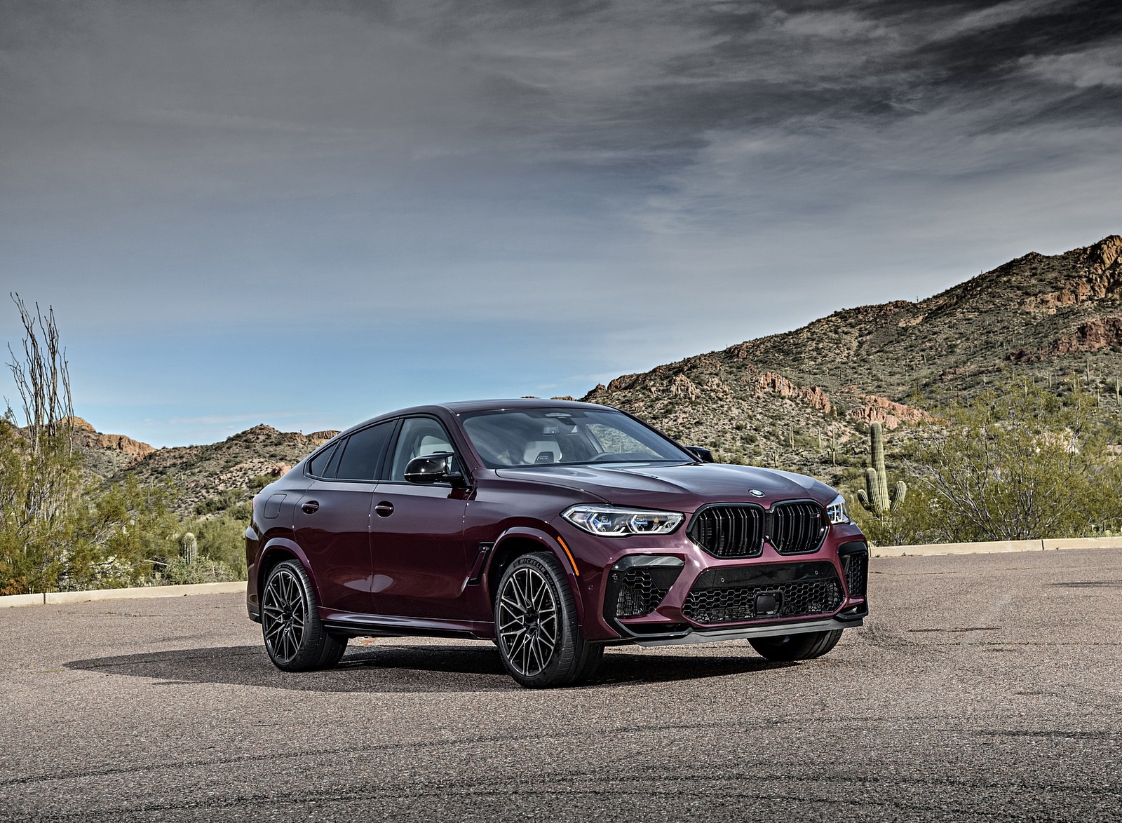 2020 BMW X6 M Competition (Color: Ametrine Metallic; US-Spec) Front Three-Quarter Wallpapers #70 of 206