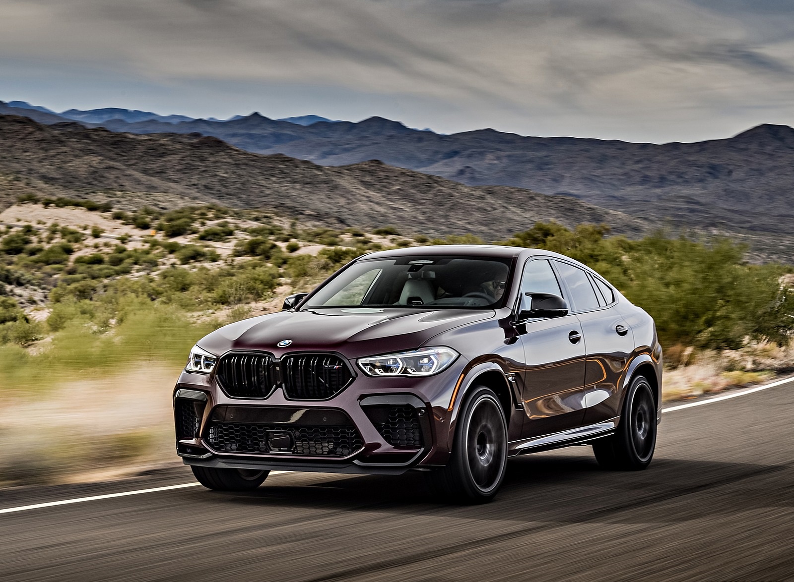 2020 BMW X6 M Competition (Color: Ametrine Metallic; US-Spec) Front Three-Quarter Wallpapers #40 of 206