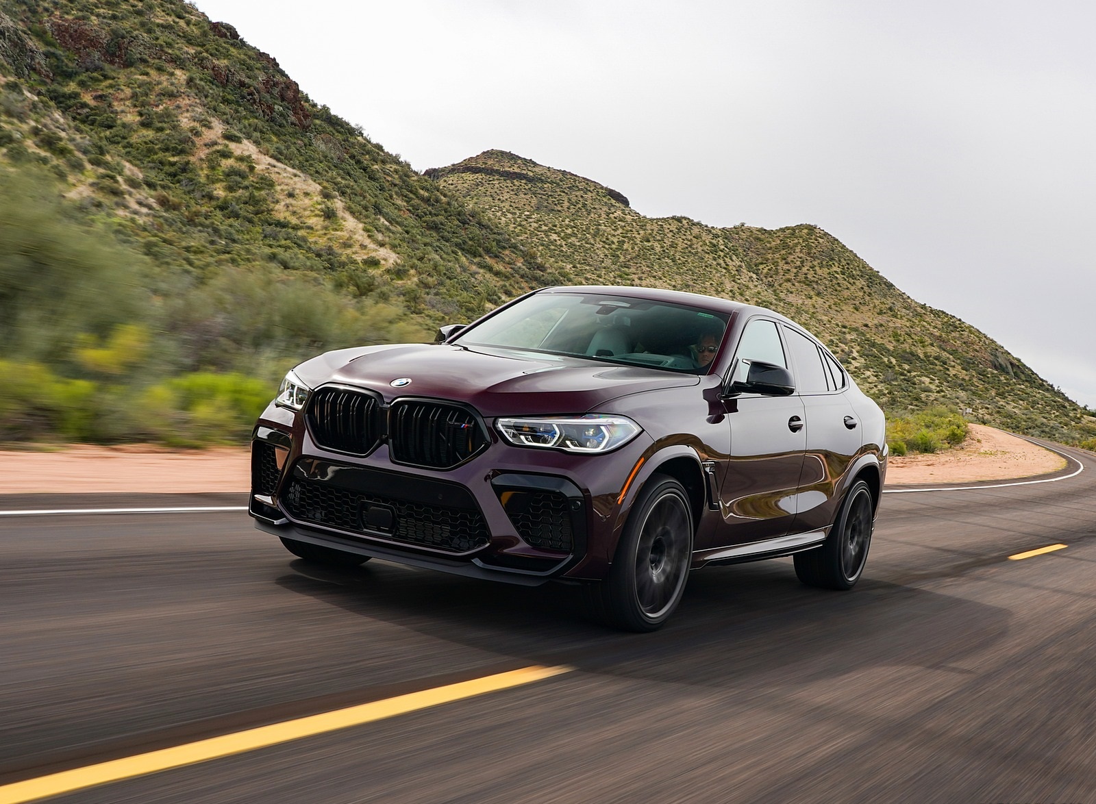 2020 BMW X6 M Competition (Color: Ametrine Metallic; US-Spec) Front Three-Quarter Wallpapers #21 of 206