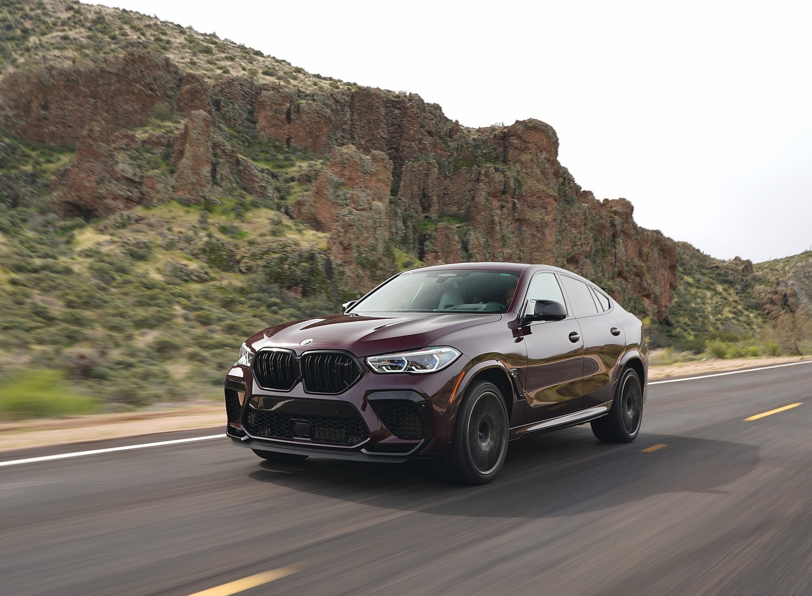 2020 BMW X6 M Competition (Color: Ametrine Metallic; US-Spec) Front Three-Quarter Wallpapers (4)