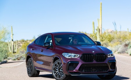 2020 BMW X6 M Competition (Color: Ametrine Metallic; US-Spec) Front Three-Quarter Wallpapers 450x275 (72)
