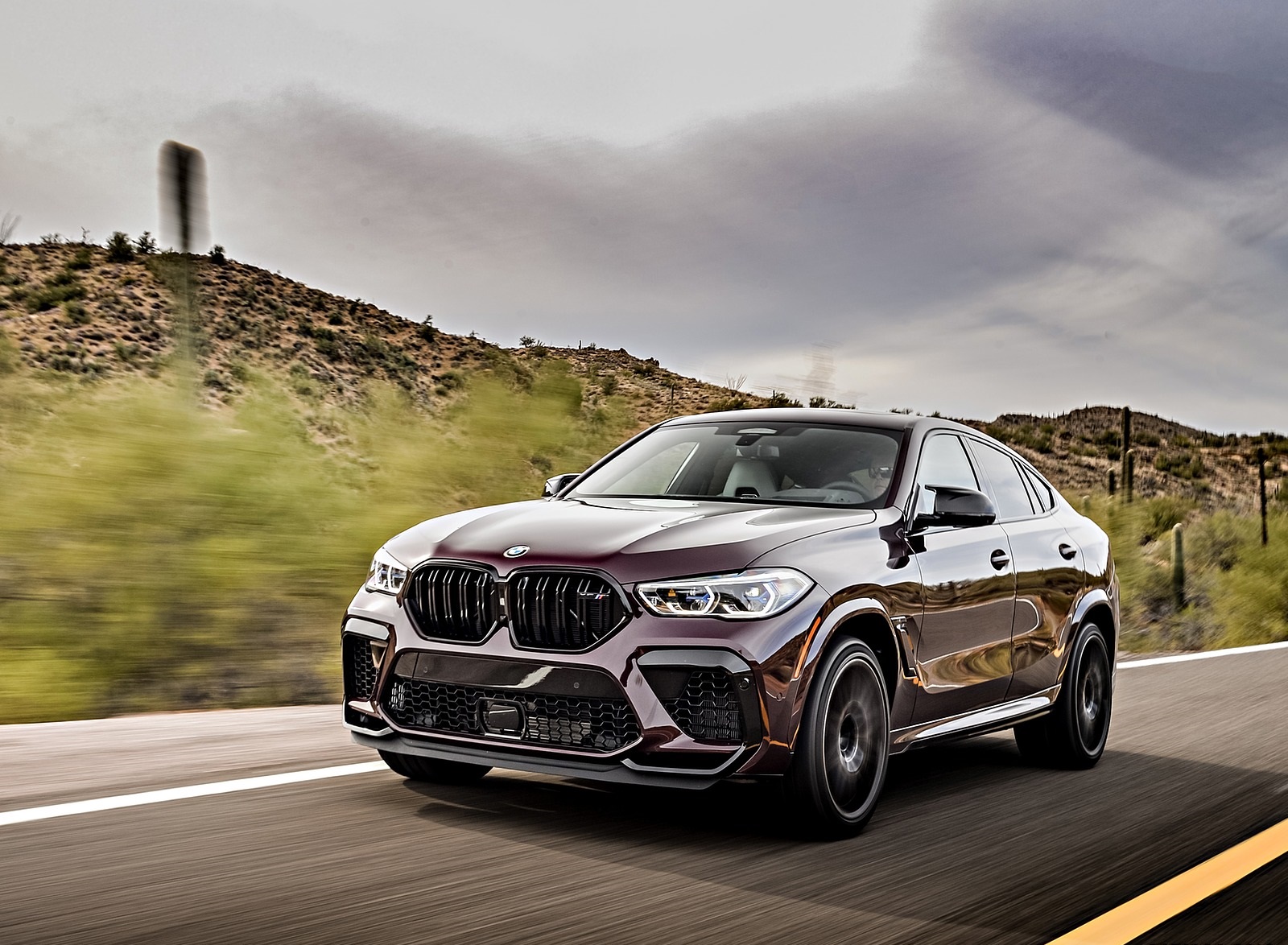 2020 BMW X6 M Competition (Color: Ametrine Metallic; US-Spec) Front Three-Quarter Wallpapers #42 of 206