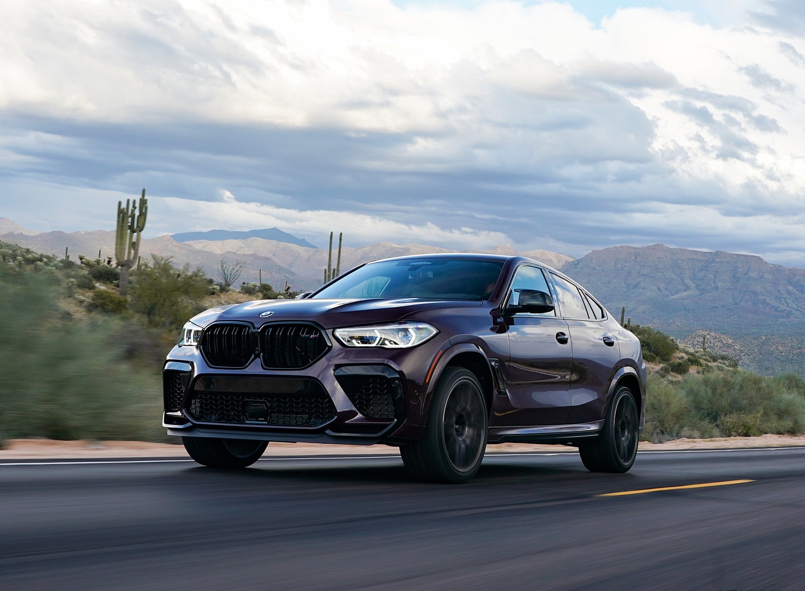 2020 BMW X6 M Competition (Color: Ametrine Metallic; US-Spec) Front Three-Quarter Wallpapers #23 of 206