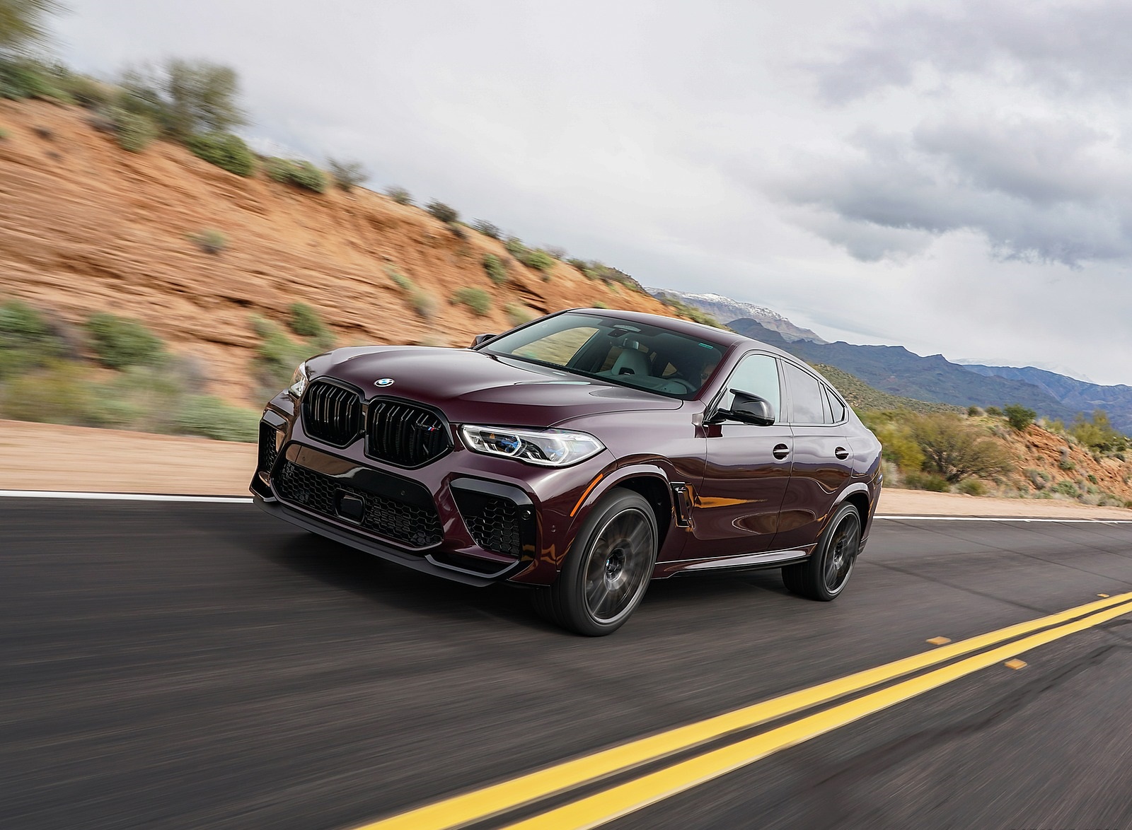 2020 BMW X6 M Competition (Color: Ametrine Metallic; US-Spec) Front Three-Quarter Wallpapers #13 of 206