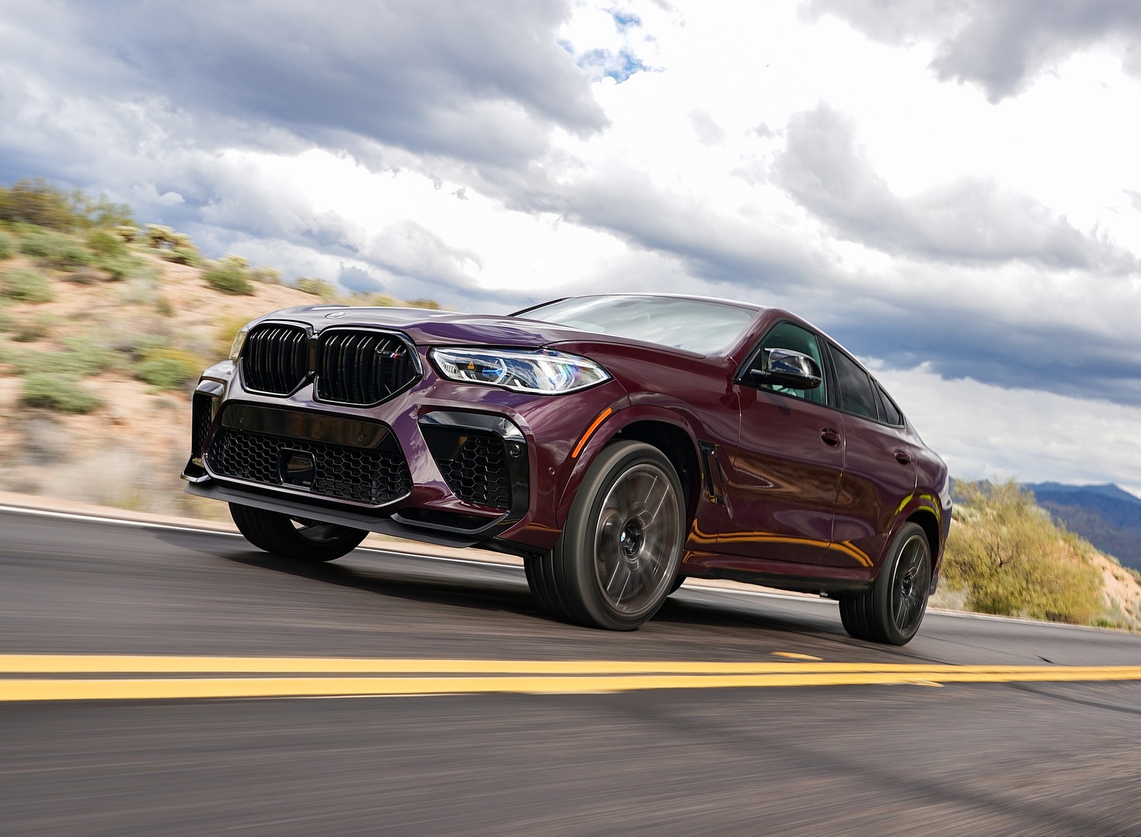 2020 BMW X6 M Competition (Color: Ametrine Metallic; US-Spec) Front Three-Quarter Wallpapers #25 of 206