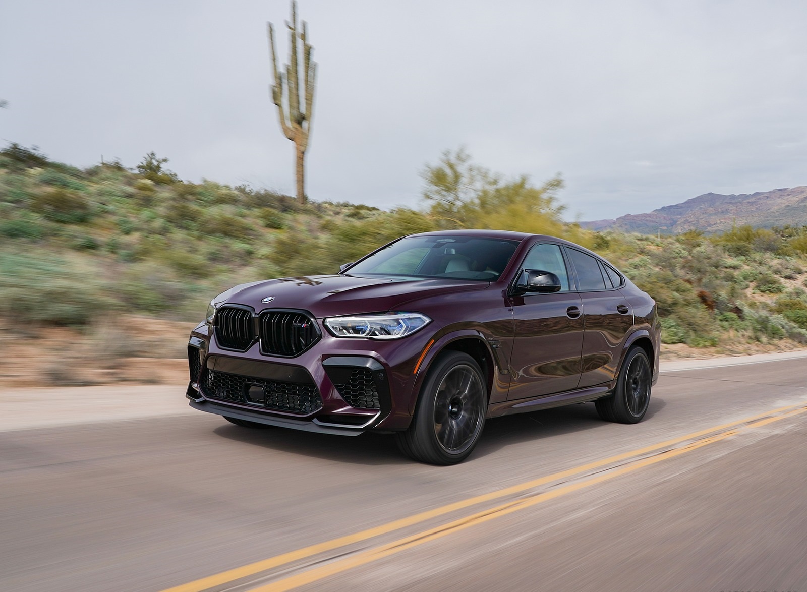 2020 BMW X6 M Competition (Color: Ametrine Metallic; US-Spec) Front Three-Quarter Wallpapers (9)