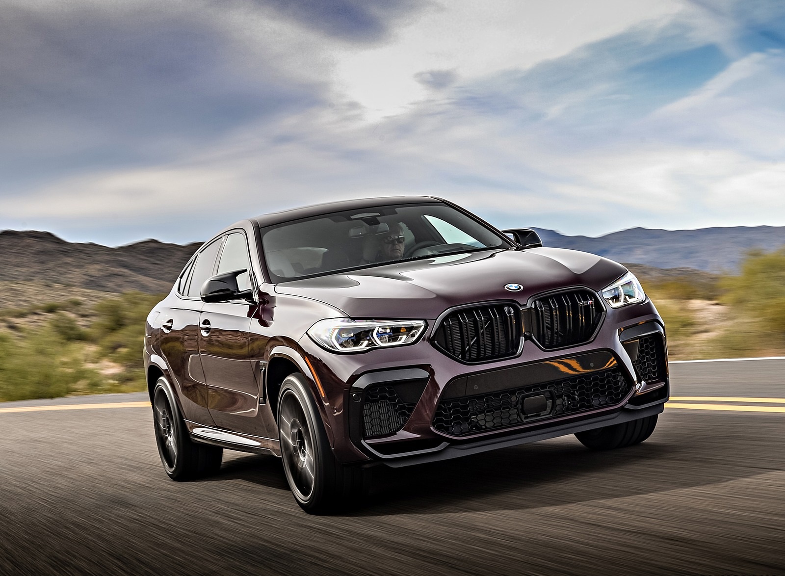 2020 BMW X6 M Competition (Color: Ametrine Metallic; US-Spec) Front Three-Quarter Wallpapers #46 of 206
