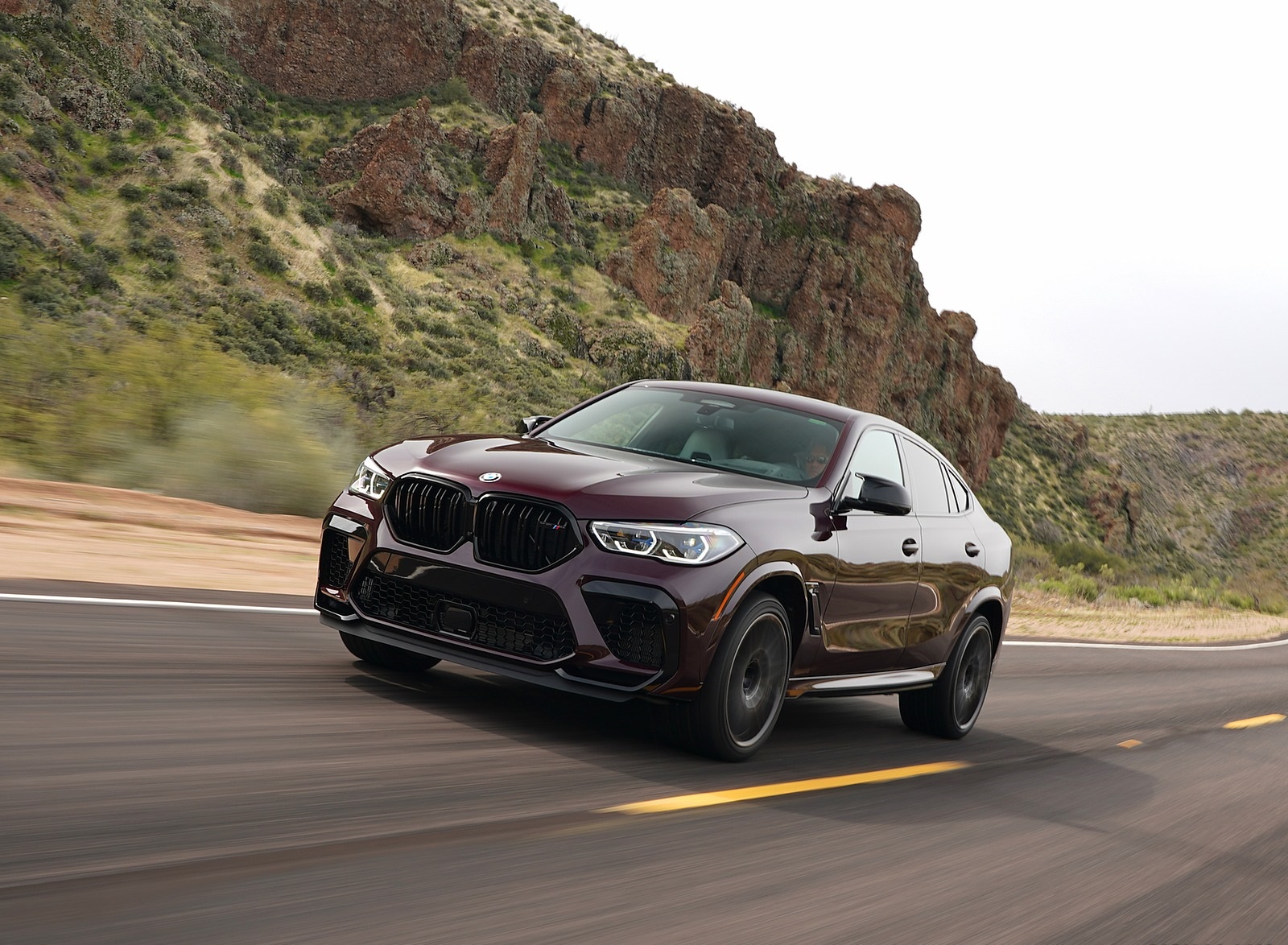 2020 BMW X6 M Competition (Color: Ametrine Metallic; US-Spec) Front Three-Quarter Wallpapers #26 of 206
