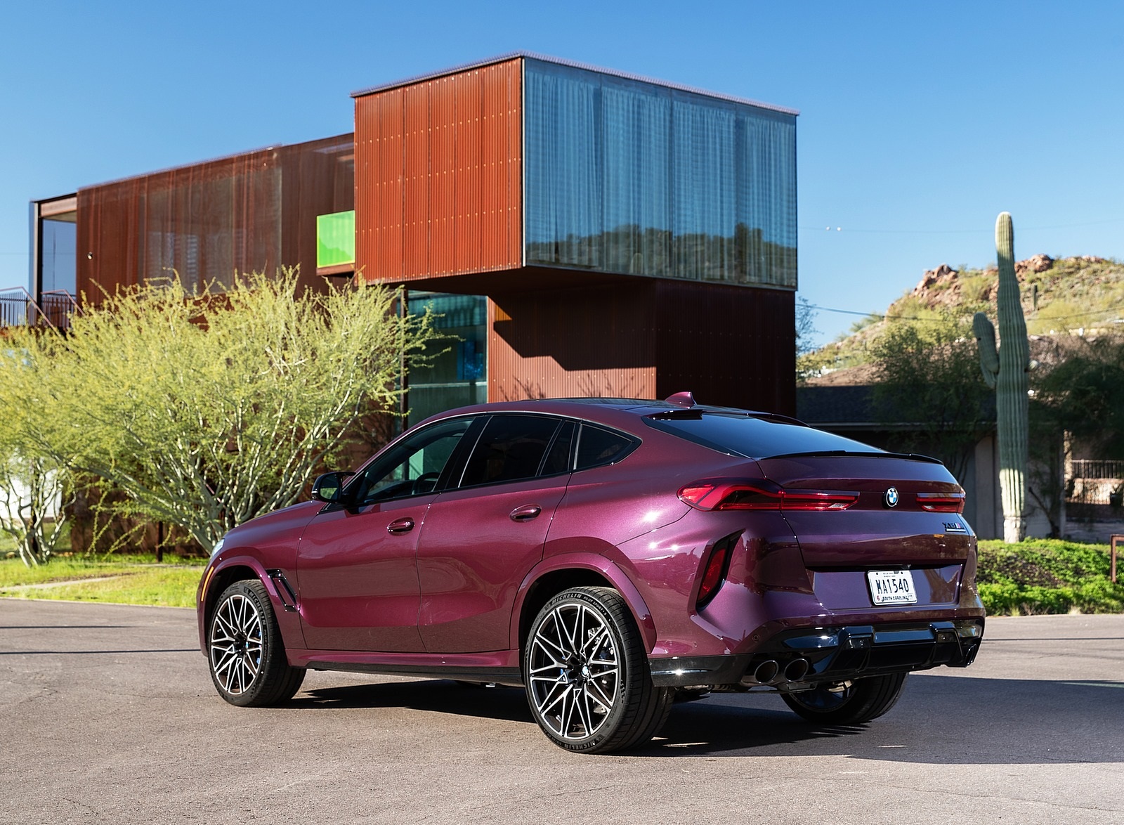 2020 BMW X6 M Competition (Color: Ametrine Metallic; US-Spec) Rear Three-Quarter Wallpapers #91 of 206