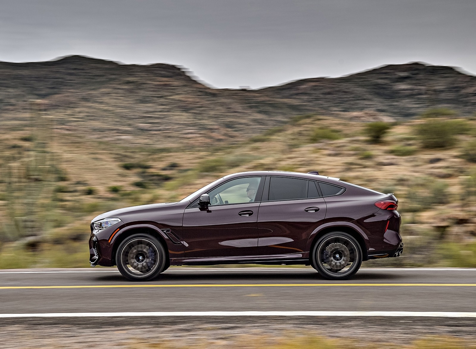 2020 BMW X6 M Competition (Color: Ametrine Metallic; US-Spec) Side Wallpapers #50 of 206