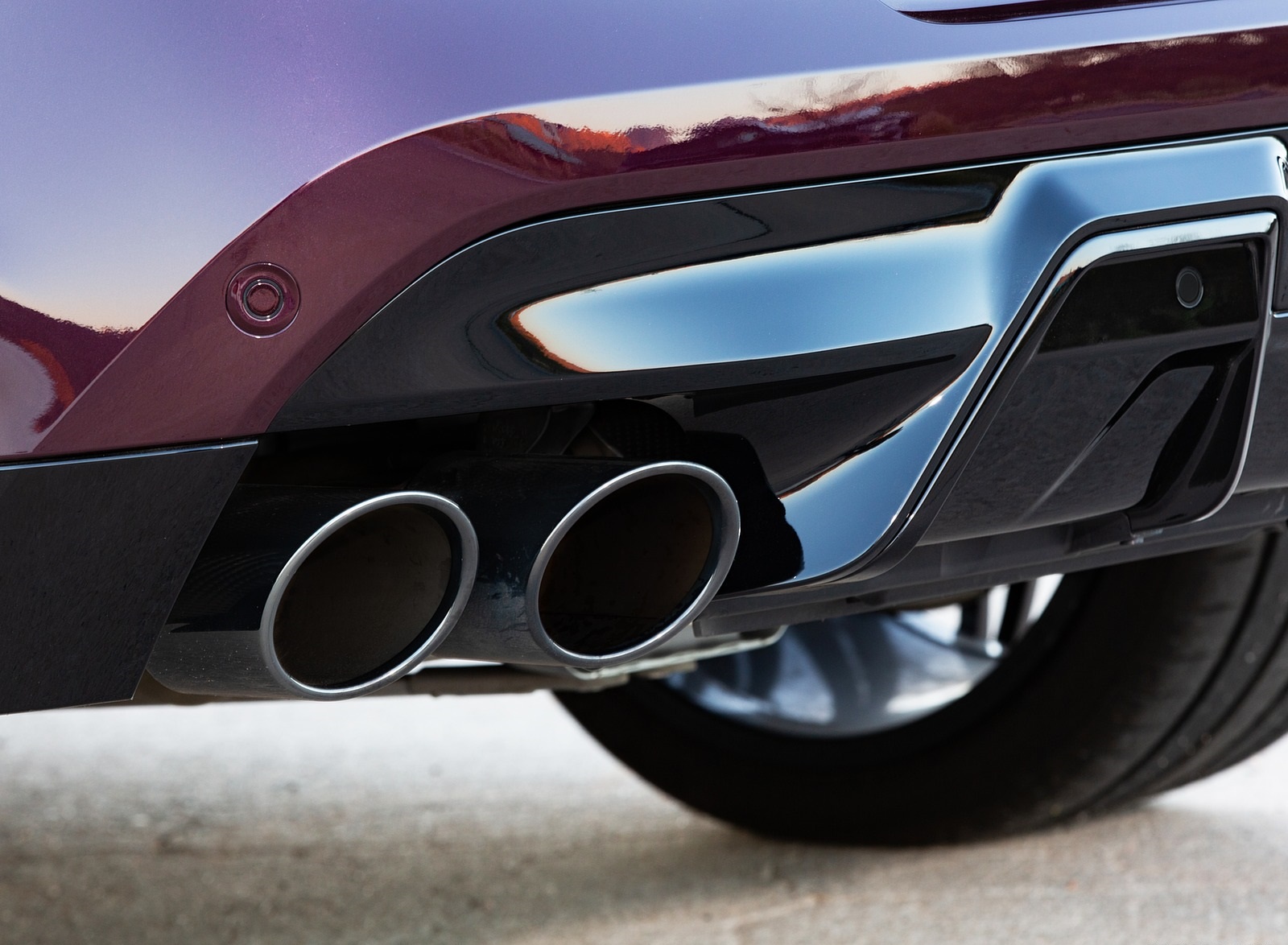 2020 BMW X6 M Competition (Color: Ametrine Metallic; US-Spec) Tailpipe Wallpapers #131 of 206