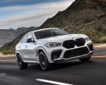 2020 BMW X6 M Competition (Color: Mineral White Metallic; US-Spec) Front Three-Quarter Wallpapers 150x120