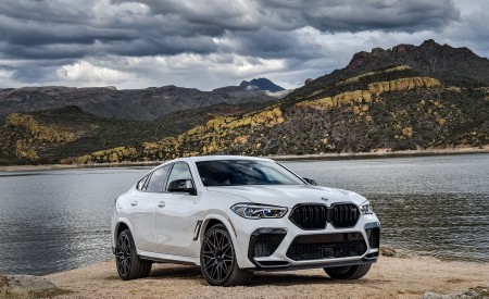 2020 BMW X6 M Competition (Color: Mineral White Metallic; US-Spec) Front Three-Quarter Wallpapers 450x275 (173)