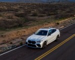 2020 BMW X6 M Competition (Color: Mineral White Metallic; US-Spec) Front Three-Quarter Wallpapers 150x120