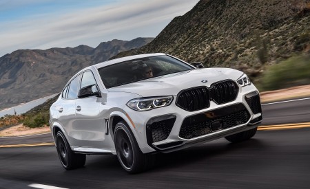 2020 BMW X6 M Competition (Color: Mineral White Metallic; US-Spec) Front Three-Quarter Wallpapers 450x275 (151)