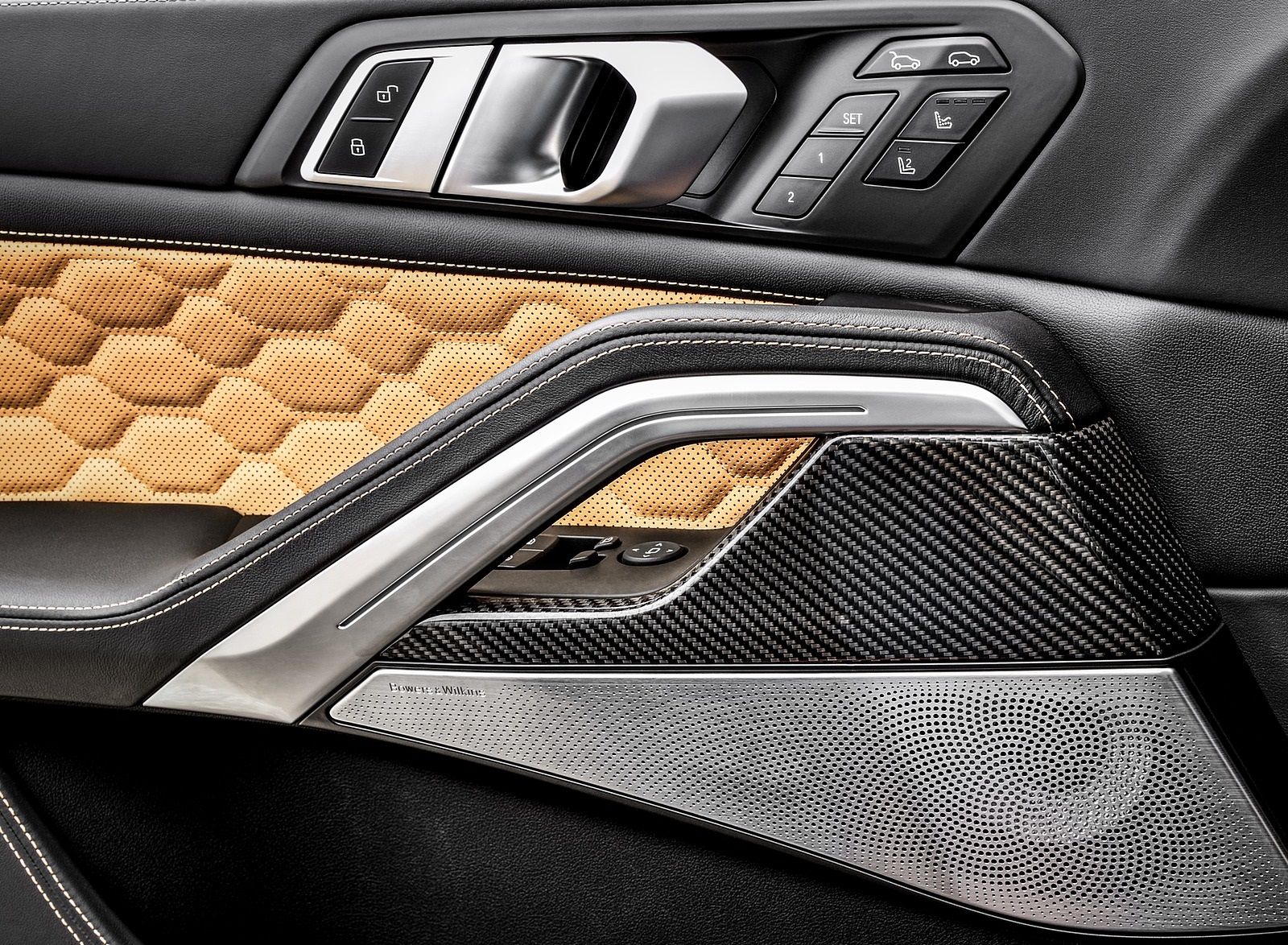 2020 BMW X6 M Competition (Color: Mineral White Metallic; US-Spec) Interior Detail Wallpapers #203 of 206